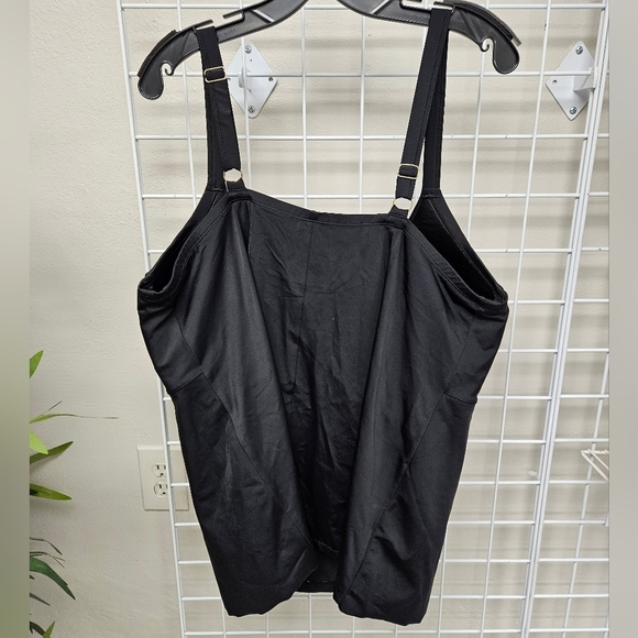 SWIMSUITS FOR ALL Tankini Swim Top - Picture 3 of 6